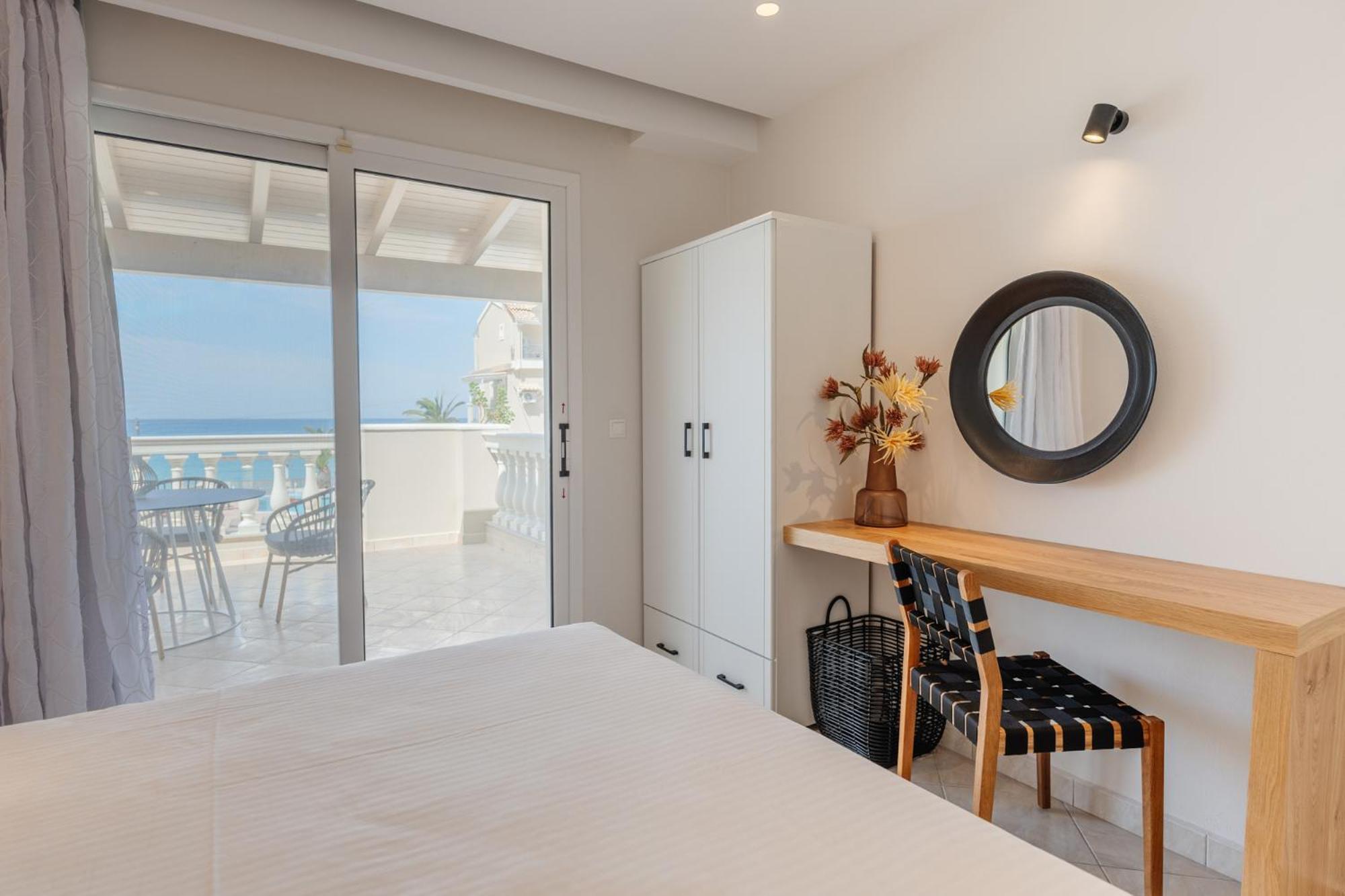 Sea Breeze Hotel & Apartments Agios Gordios  Exteriör bild