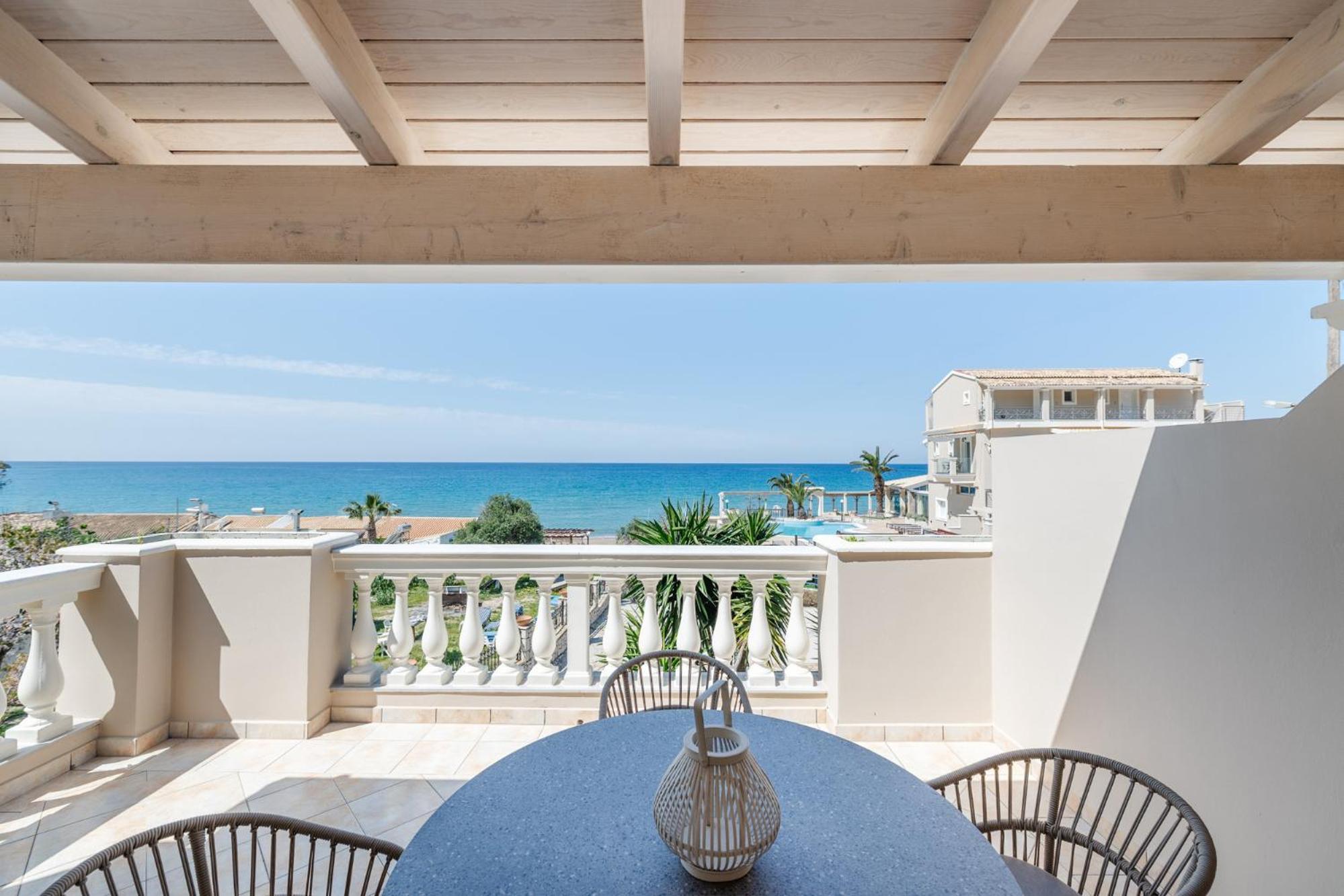 Sea Breeze Hotel & Apartments Agios Gordios  Exteriör bild